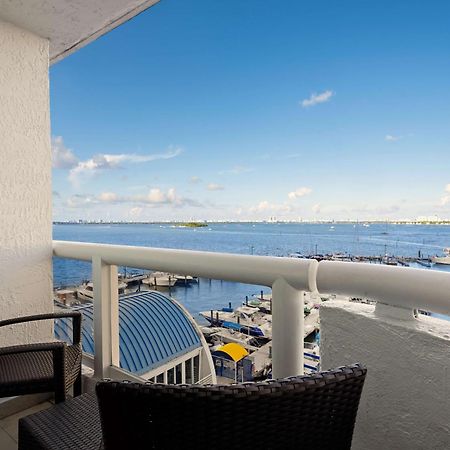 מיאמי Doubletree By Hilton Grand Hotel Biscayne Bay מראה חיצוני תמונה