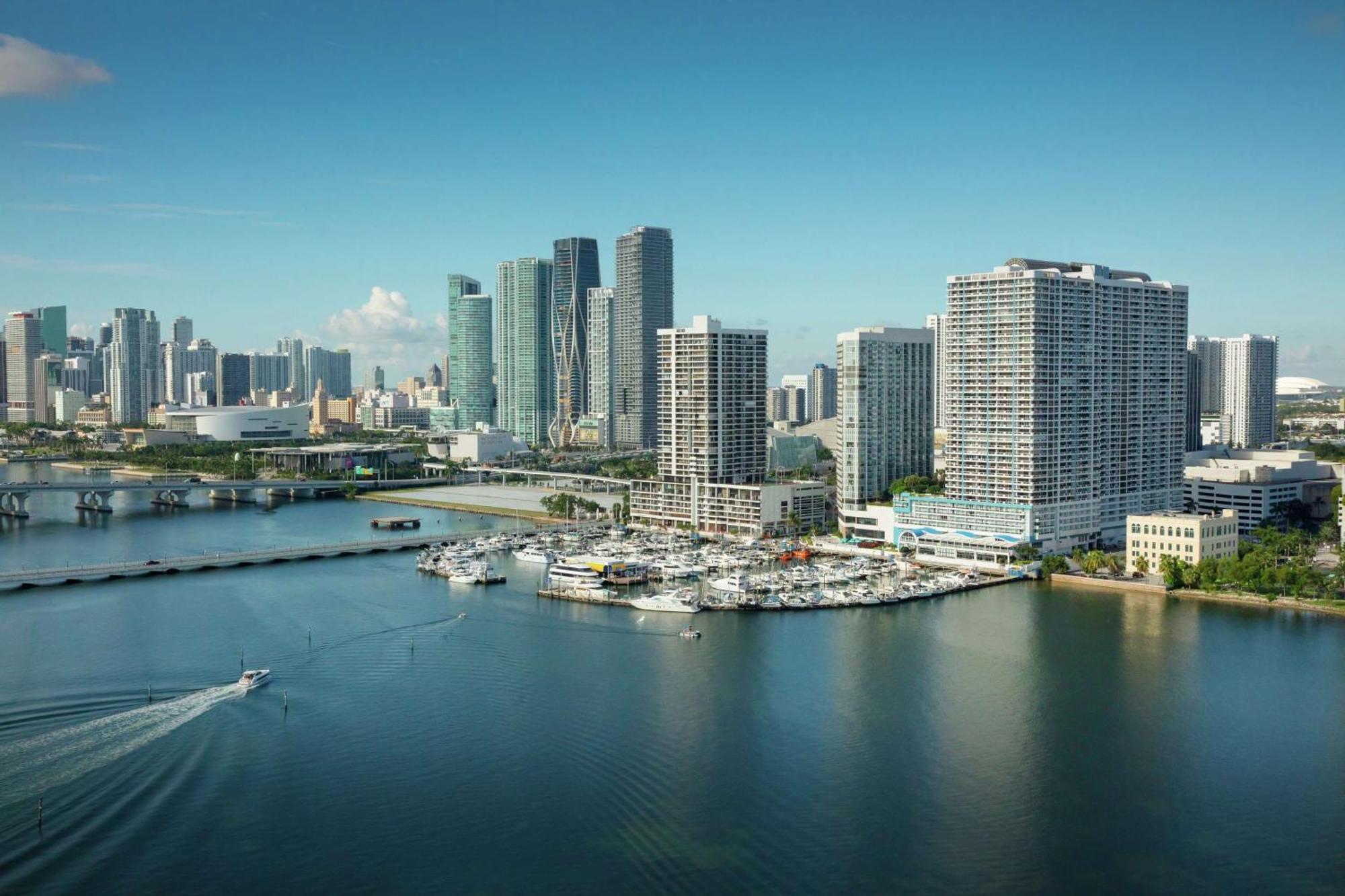 מיאמי Doubletree By Hilton Grand Hotel Biscayne Bay מראה חיצוני תמונה