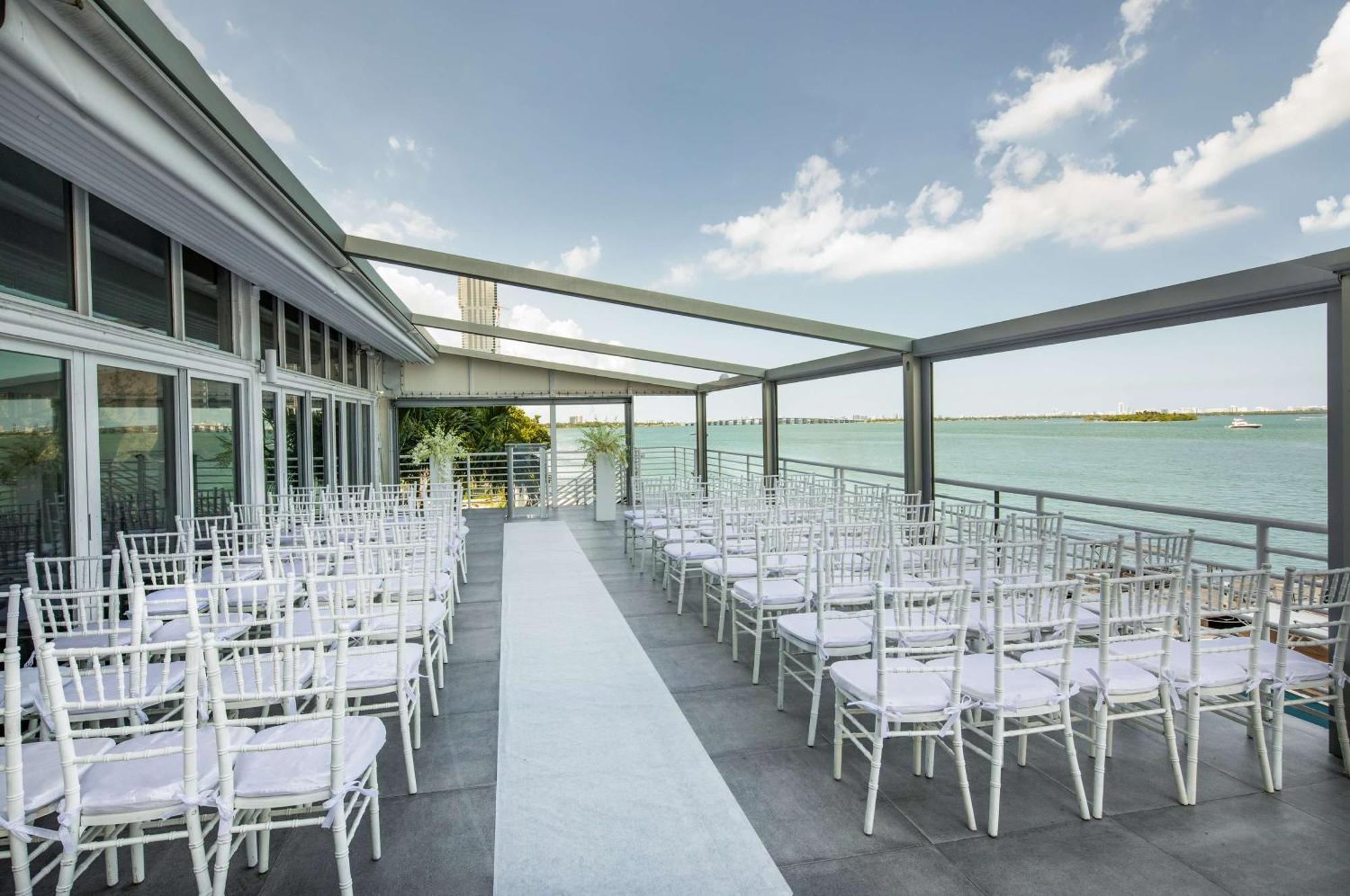 מיאמי Doubletree By Hilton Grand Hotel Biscayne Bay מראה חיצוני תמונה
