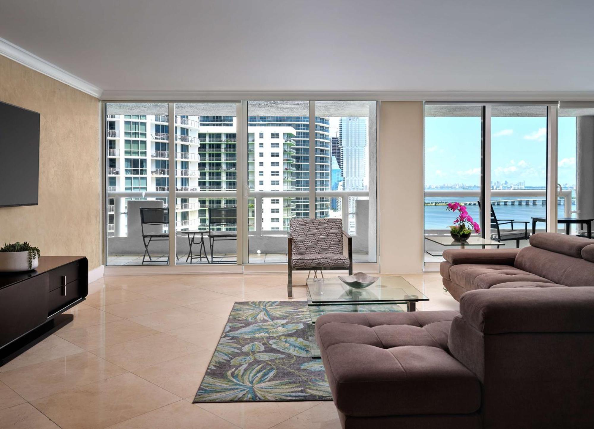 מיאמי Doubletree By Hilton Grand Hotel Biscayne Bay מראה חיצוני תמונה