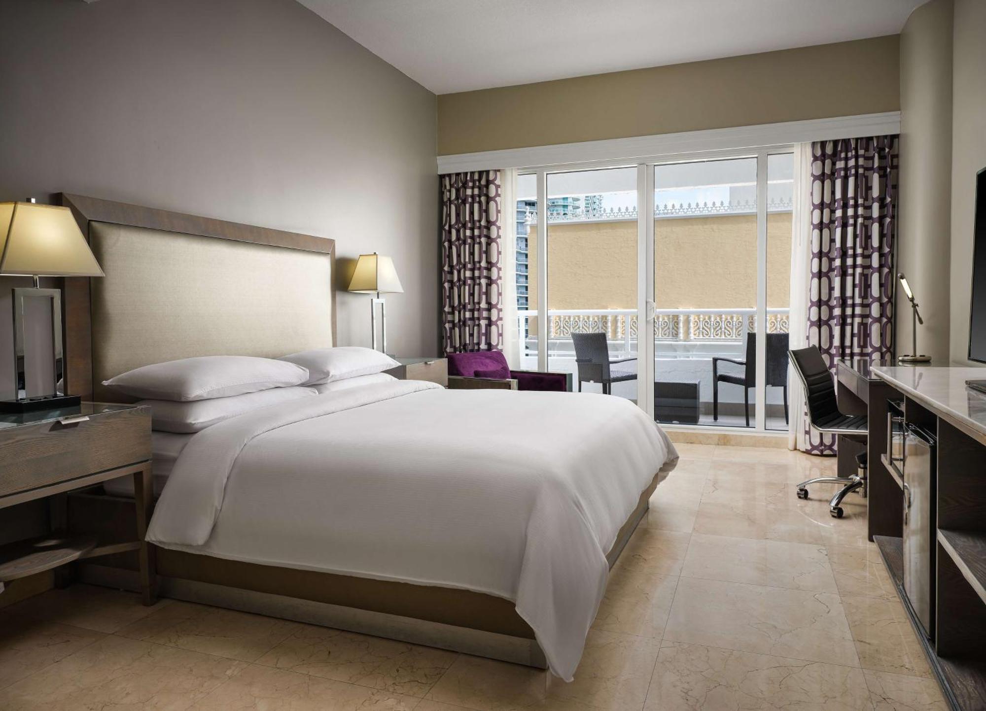 מיאמי Doubletree By Hilton Grand Hotel Biscayne Bay מראה חיצוני תמונה